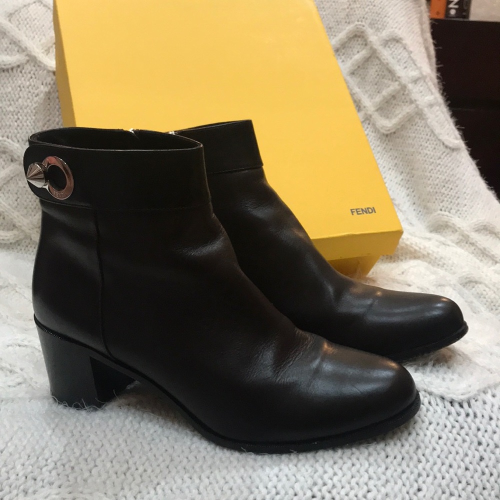 Fendi brown leather booties